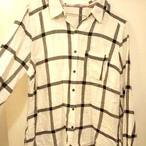 Women's size XL Maurice's flannel